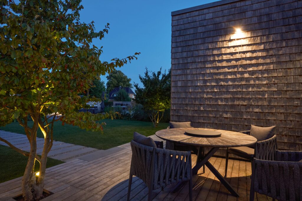 Wohnen Garten Holzdeck beleuchtet Pflanzen Parrotie Eisenholz Gärten des Jahres